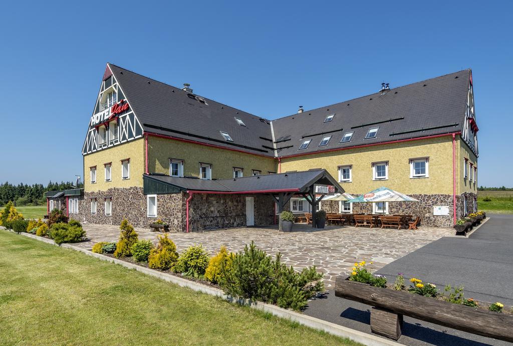 Hotel Ján Moldava Exterior foto